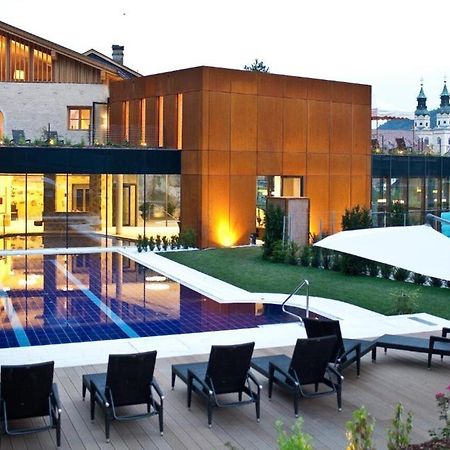 Hotel Gruener Baum เบรสซาโนเน ภายนอก รูปภาพ