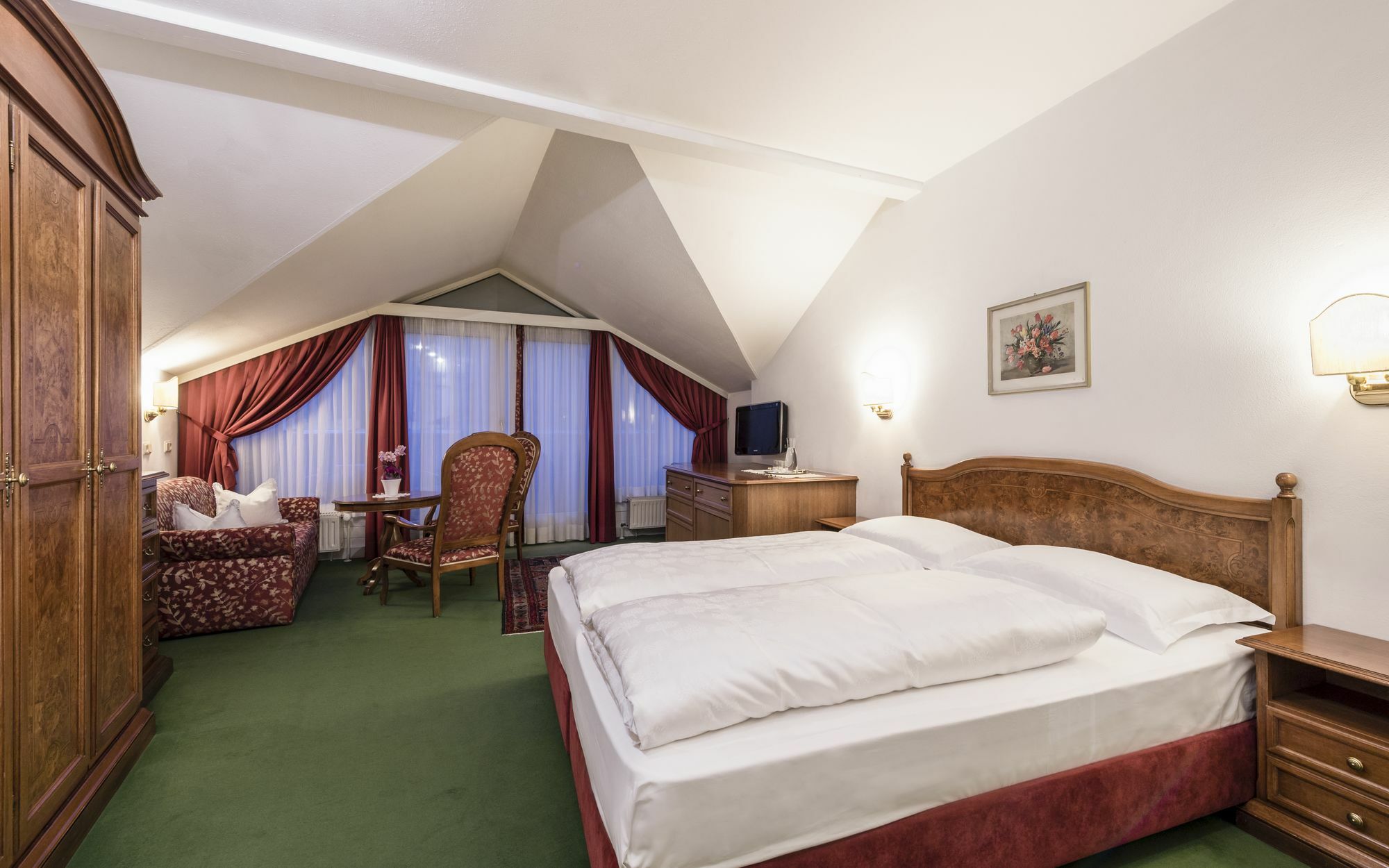 Hotel Gruener Baum เบรสซาโนเน ภายนอก รูปภาพ