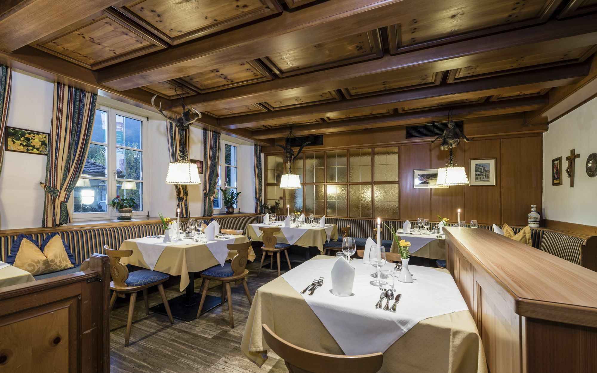 Hotel Gruener Baum เบรสซาโนเน ภายนอก รูปภาพ